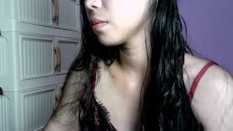 single_momxx online show from 3, 8, 2026