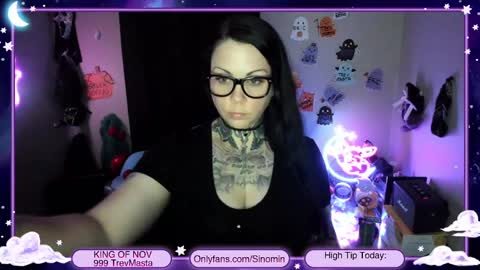 Snapshot of sinominx chatting on 17, 11, 2025 Sinomin online show from 17, 11, 2025