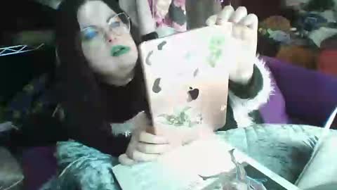 Siofra online show from 8, 3, 2025