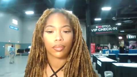  U M M E R online show from 26, 10, 2025