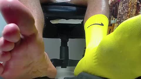 only foot                         worshipers here online show from 17, 1, 2025