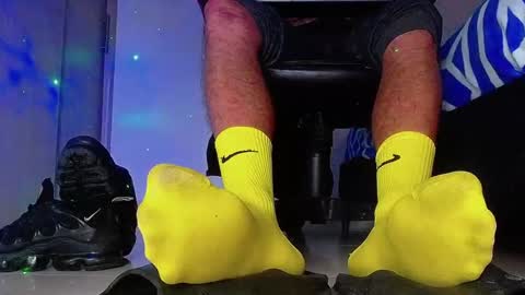 only foot                         worshipers here online show from 21, 2, 2026