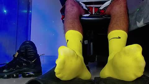 only foot                         worshipers here online show from 16, 3, 2026