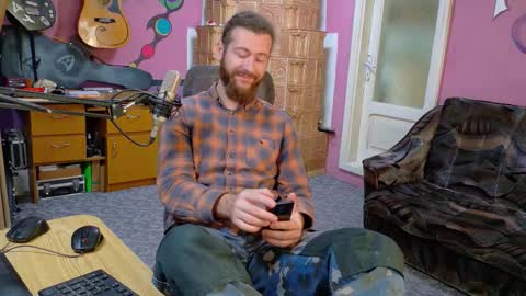 Snapshot of sir_pelo_iv chatting on 24, 11, 2025 I am The Fourth and only Sir. Pelo online show from 24, 11, 2025