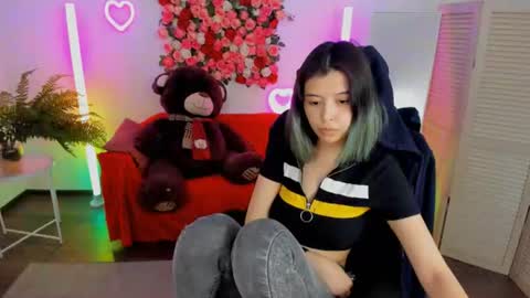 Snapshot of sirenmystique chatting on 15, 6, 2026 Si online show from 15, 6, 2026