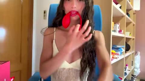 Sirens foxx online show from 6, 6, 2026
