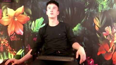 Snapshot of sirreedy chatting on 24, 11, 2025 SirReedy online show from 24, 11, 2025