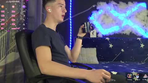 Snapshot of sirreedy chatting on 30, 11, 2025 SirReedy online show from 30, 11, 2025