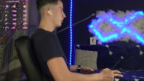 Snapshot of sirreedy chatting on 1, 12, 2025 SirReedy online show from 1, 12, 2025