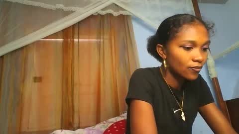 Snapshot of sissi0325 chatting on 2, 3, 2026 Sissi0325 online show from 2, 3, 2026