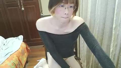 Snapshot of sissy_ada chatting on 15, 12, 2025 Sissy Ada online show from 15, 12, 2025