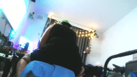 RESPONDS WELL TO ... online show from 14, 12, 2025