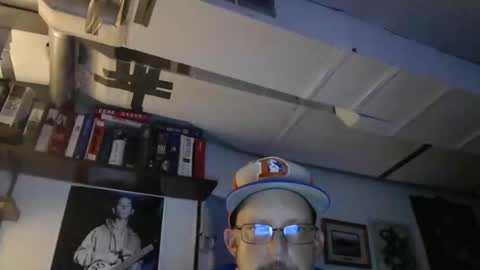 Snapshot of situationallefty chatting on 29, 11, 2025 Situational Lefty online show from 29, 11, 2025