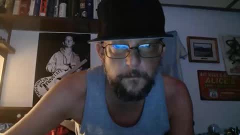 Snapshot of situationallefty chatting on 20, 12, 2025 Situational Lefty online show from 20, 12, 2025