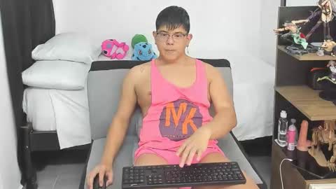 Snapshot of siul_bigcock chatting on 23, 3, 2026 Siul Thompson online show from 23, 3, 2026