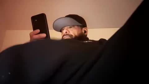 Snapshot of six_23 chatting on 25, 11, 2025 Sixxx online show from 25, 11, 2025