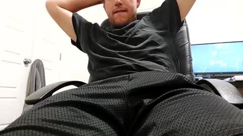 Snapshot of sixinchsolo chatting on 29, 10, 2025 sixinchsolo online show from 29, 10, 2025