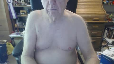 Snapshot of sjbottomboi chatting on 3, 7, 2026 sjbottomboi online show from 3, 7, 2026