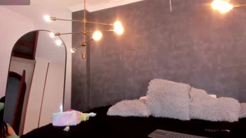 SKAILYN ANGELS online show from 25, 2, 2026