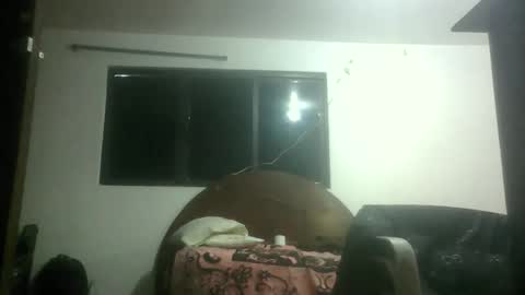 Snapshot of skanky_little_dolls chatting on 20, 2, 2026 skanky_little_dolls online show from 20, 2, 2026