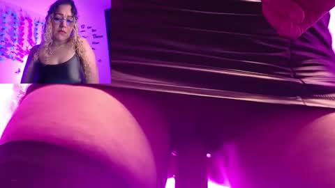 Snapshot of skarleth_diaz chatting on 9, 9, 2025 SKARLETH online show from 9, 9, 2025