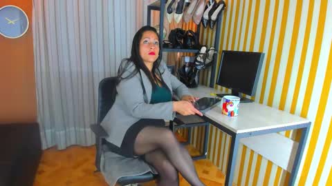 Snapshot of skarlettbarnes chatting on 12, 11, 2025 skarlettbarnes online show from 12, 11, 2025