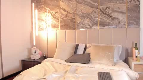 Skay  online show from 7, 11, 2025