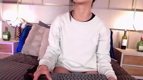 Skay  online show from 11, 11, 2025