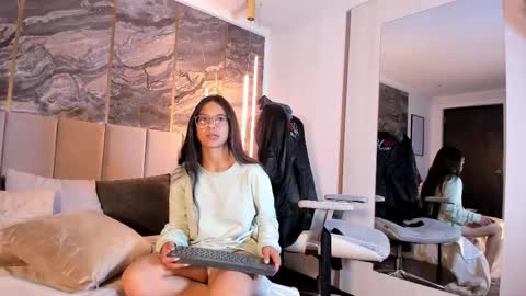 Skay  online show from 20, 11, 2025