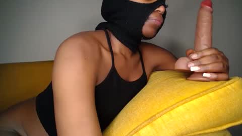 Krystal Belle online show from 29, 12, 2024