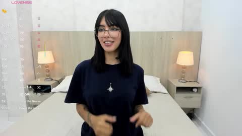 Emily Rojas online show from 13, 3, 2026