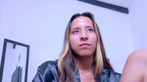 skinny_hottie18 online show from 7, 2, 2025