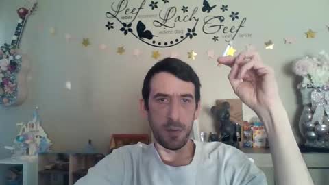 SkinnyBigCock2 online show from 25, 2, 2026