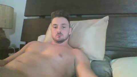 Snapshot of skinnyguylongdick1 chatting on 14, 12, 2024 skinnyguylongdick1 online show from 14, 12, 2024