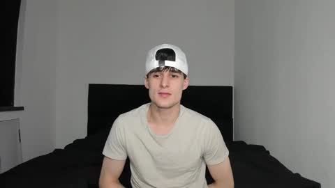 Snapshot of skinnyguywithbigd chatting on 2, 12, 2025 skinnyguywithbigd online show from 2, 12, 2025