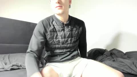 Snapshot of skinnyguywithbigd chatting on 3, 12, 2025 skinnyguywithbigd online show from 3, 12, 2025