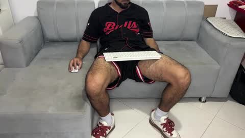 Snapshot of skinnylatin69 chatting on 10, 1, 2025 skinnylatin69 online show from 10, 1, 2025