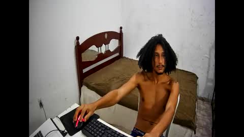 Skinny Latin Man online show from 3, 12, 2025