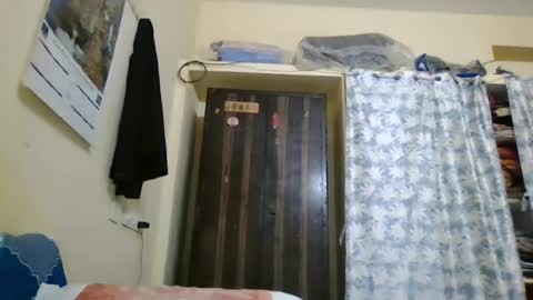 Snapshot of sklavepappu143 chatting on 9, 7, 2026 Indianslut1431 online show from 9, 7, 2026