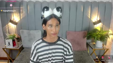 Snapshot of sky_fox_1 chatting on 12, 1, 2025 STIVEN online show from 12, 1, 2025