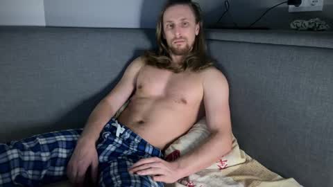 Snapshot of sky_guy25 chatting on 20, 11, 2025 sky_guy25 online show from 20, 11, 2025