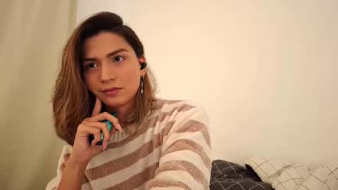 Snapshot of skyamber8v2 chatting on 15, 11, 2025 Vi online show from 15, 11, 2025