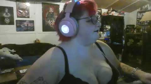 Snapshot of skybluelesbian chatting on 3, 12, 2025 Sky online show from 3, 12, 2025