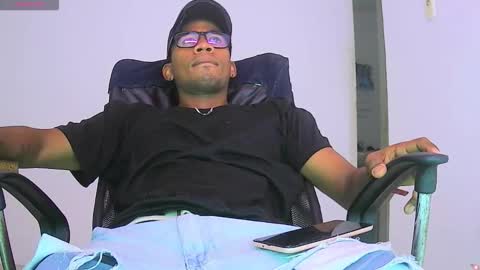 Snapshot of skyfall9875 chatting on 16, 1, 2026 skyfall9875 online show from 16, 1, 2026