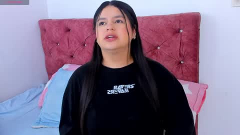 Snapshot of skyhotgirl chatting on 14, 5, 2026 Sky online show from 14, 5, 2026