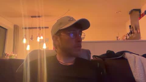 Snapshot of skyisthelimit1995 chatting on 25, 3, 2026 skyisthelimit1995 online show from 25, 3, 2026