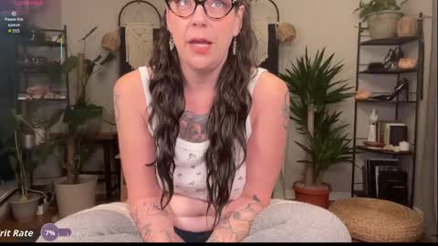 Snapshot of skylar_bird chatting on 1, 10, 2025 skylar bird online show from 1, 10, 2025