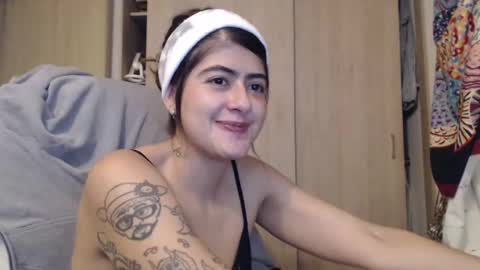 Snapshot of skyler1195 chatting on 25, 2, 2025 Skyler online show from 25, 2, 2025