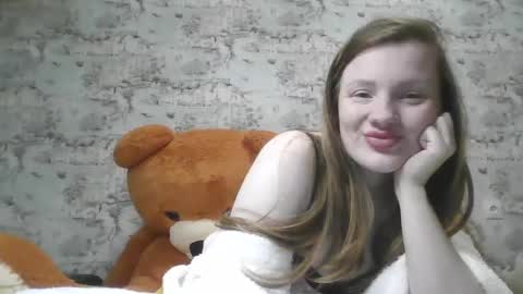 Snapshot of skyler_wans chatting on 1, 3, 2025 Skyler online show from 1, 3, 2025