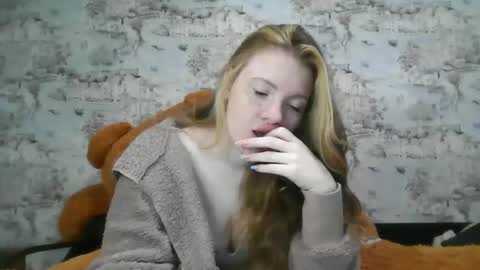 Snapshot of skyler_wans chatting on 20, 10, 2025 Skyler online show from 20, 10, 2025